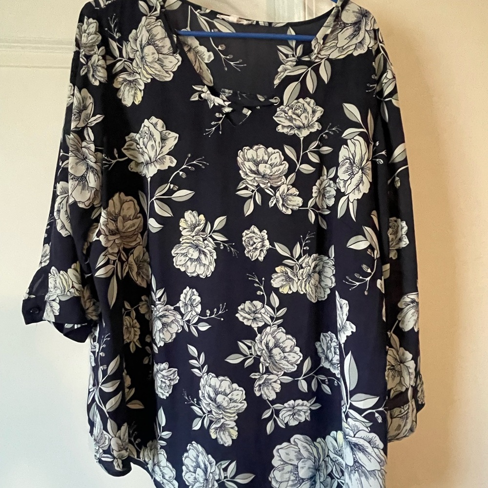 Maurices Floral Navy and White Women's Top
